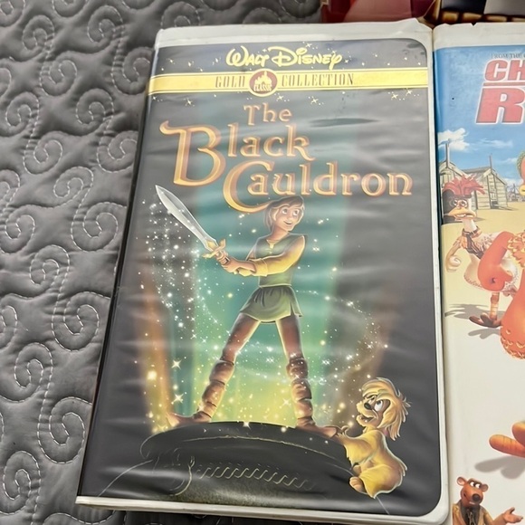 Walt Disney Lot of 5 VHS Tapes Mulan Pocahontas, chicken run - Picture 4 of 7